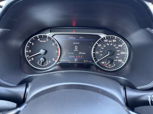 Used 2024 Nissan Altima 2.5 SR w/ SR Premium Package FWD image 17