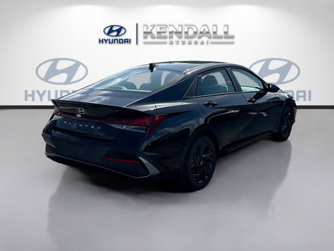 New 2026 Hyundai Elantra Sport FWD image 6