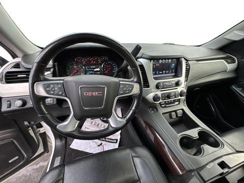 Used 2020 GMC Yukon XL SLT w/ HD Trailering Package image 12