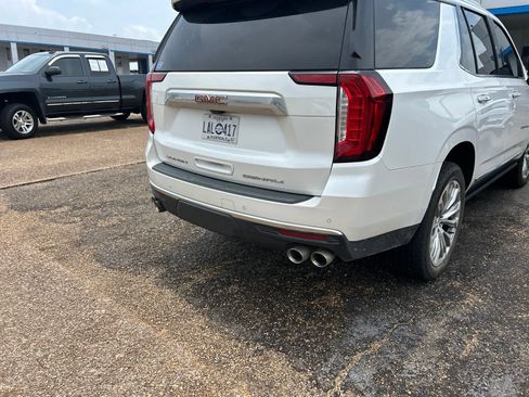 Used 2022 GMC Yukon Denali w/ Denali Premium Package RWD image 17