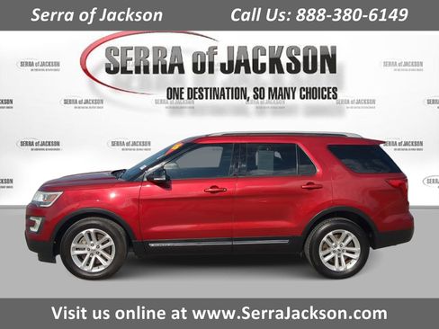 Used 2017 Ford Explorer XLT w/ Equipment Group 202A image 1