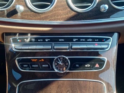 Used 2020 Mercedes-Benz E 350 Sedan image 15