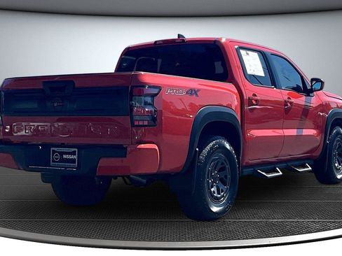 Used 2025 Nissan Frontier PRO-4X AWD/4WD image 7