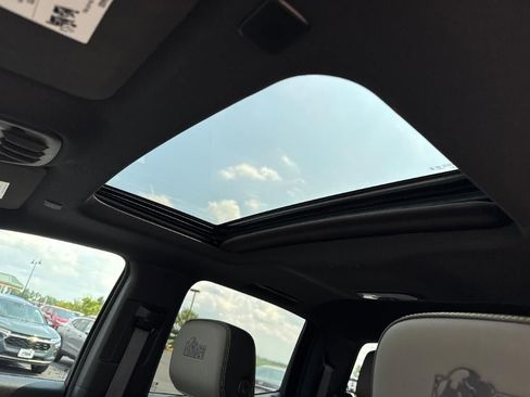 Used 2025 Chevrolet Colorado ZR2 w/ ZR2 Bison Edition image 5