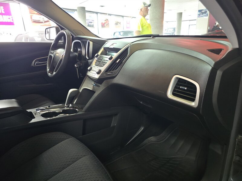 Used 2013 Chevrolet Equinox LS FWD image 17