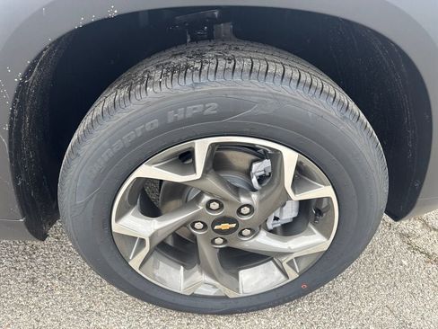New 2026 Chevrolet Trax LT w/ Driver Confidence Package FWD image 12