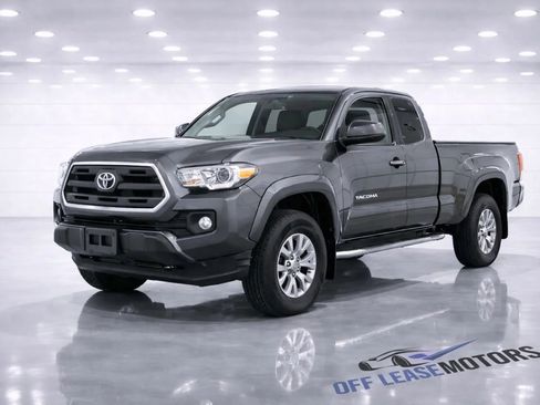 Used 2016 Toyota Tacoma SR5 image 1