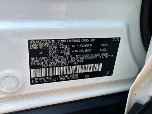 Used 2020 Toyota RAV4 LE w/ All Weather Liner Package AWD/4WD image 31