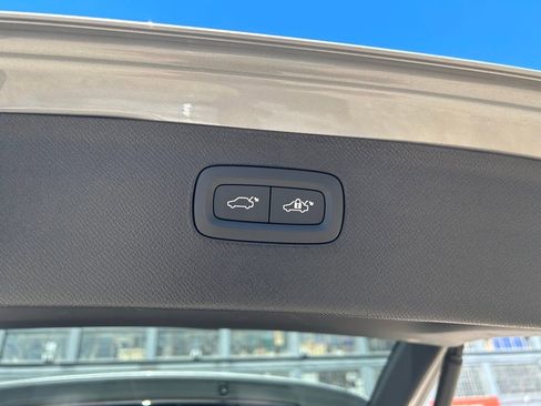 Certified 2024 Volvo XC90 B6 Plus w/ Protection Package Premier image 21