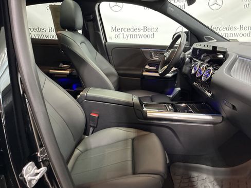 Certified 2025 Mercedes-Benz GLA 250 4MATIC image 27