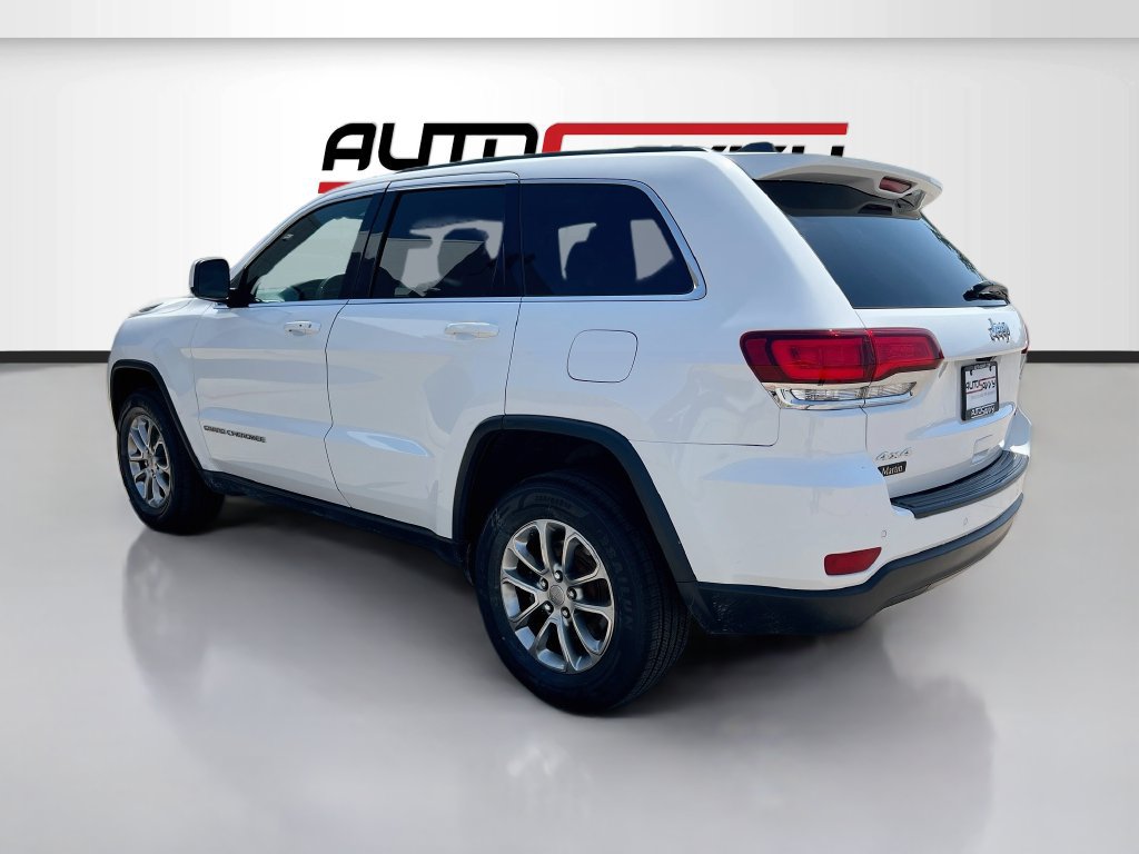 Used 2022 Jeep Grand Cherokee Laredo E AWD/4WD image 5