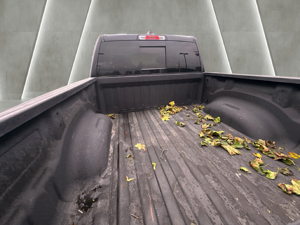 Used 2019 RAM 1500 Laramie AWD/4WD image 11