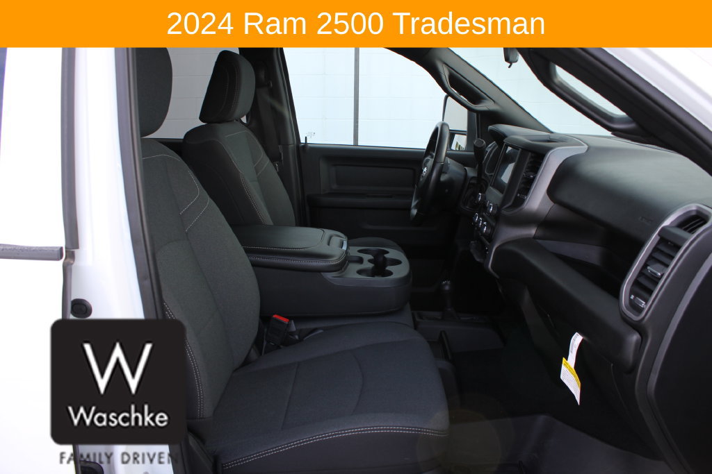 Used 2024 RAM 2500 Tradesman w/ Chrome Appearance Group AWD/4WD image 22