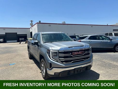 Used 2025 GMC Sierra 1500 SLT RWD image 1
