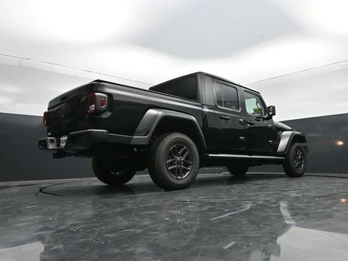 Used 2024 Jeep Gladiator Sport AWD/4WD image 65