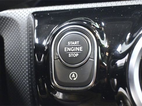 Used 2020 Mercedes-Benz CLA 250 4MATIC image 24