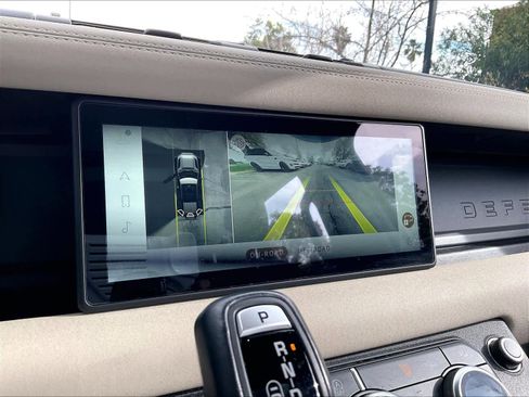 Used 2022 Land Rover Defender 110 X-Dynamic SE image 23