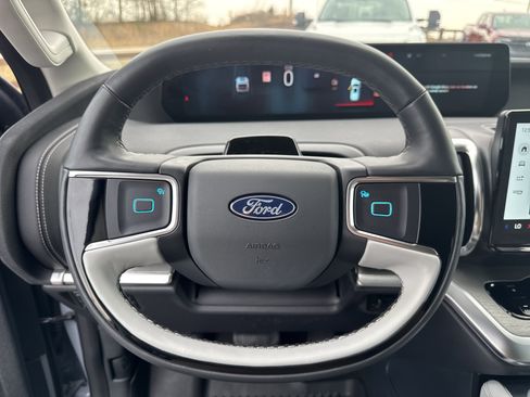 Certified 2025 Ford Expedition Max Platinum w/ Driver's Package image 24