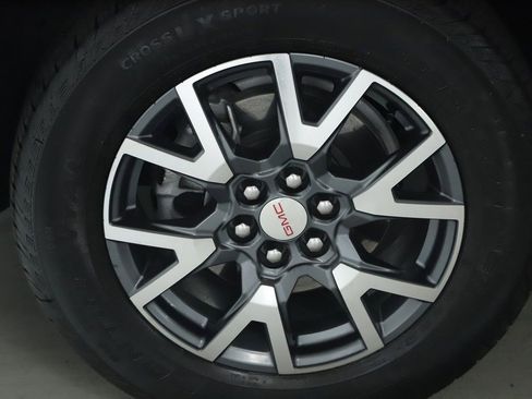 Used 2023 GMC Acadia SLT w/ Preferred Package AWD/4WD image 38