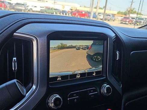 Used 2021 GMC Sierra 1500 SLT AWD/4WD image 16