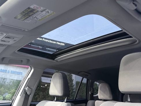 Used 2014 Toyota RAV4 XLE AWD/4WD image 40