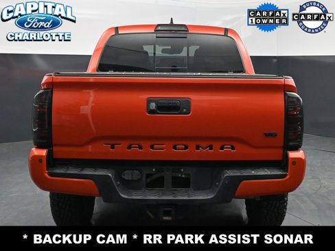 Used 2018 Toyota Tacoma TRD Off-Road w/ Technology Package AWD/4WD image 6