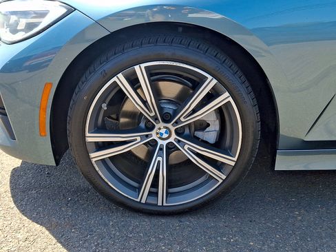 Used 2021 BMW 330i xDrive Sedan w/ Premium Package AWD/4WD image 9