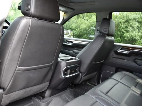 Used 2023 GMC Sierra 1500 Elevation w/ Elevation Premium Package AWD/4WD image 33