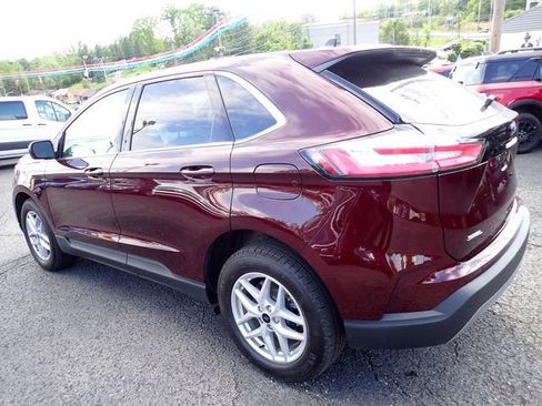 Used 2024 Ford Edge SEL w/ Convenience Package AWD/4WD image 4