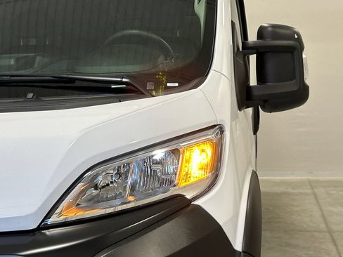 Used 2026 RAM ProMaster 2500 w/ Convenience Group FWD image 10
