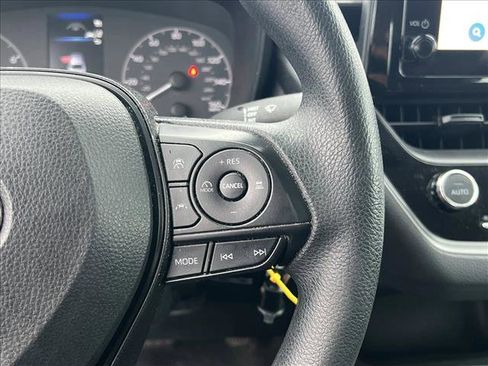 Used 2023 Toyota Corolla LE image 16