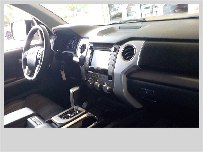 Used 2019 Toyota Tundra SR5 w/ SR5 Upgrade Package AWD/4WD image 20