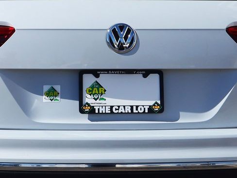 Used 2018 Volkswagen Tiguan SEL image 21