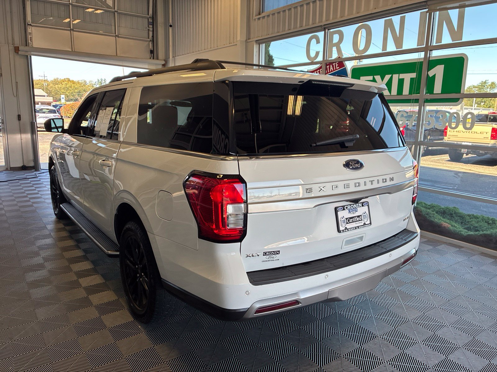 Used 2022 Ford Expedition Max XLT AWD/4WD image 4