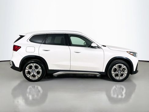 Used 2025 BMW X1 xDrive28i w/ Premium Package AWD/4WD image 4