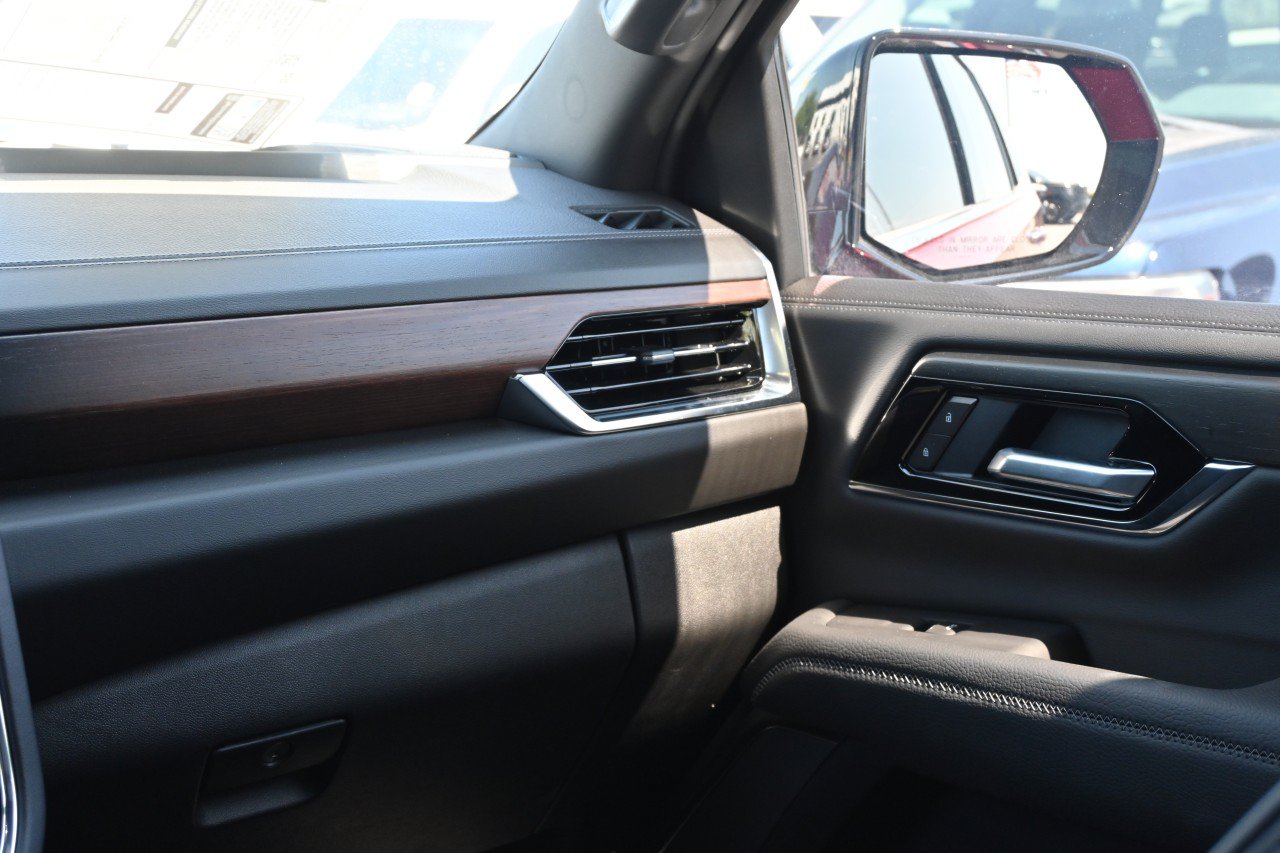 New 2026 GMC Yukon Denali w/ Denali Reserve Package AWD/4WD image 15