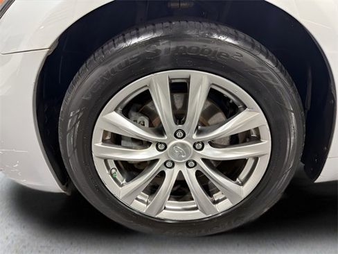 Used 2015 INFINITI Q70 3.7 image 34