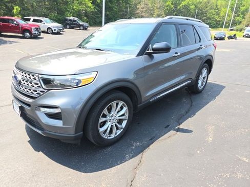 Certified 2023 Ford Explorer Limited image 3