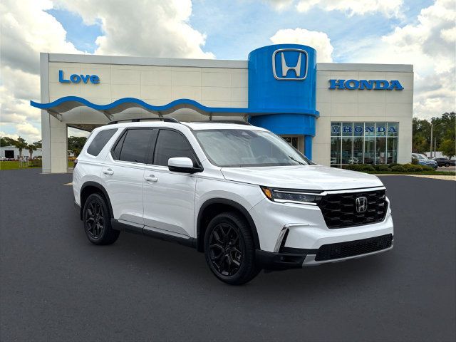 New 2025 Honda Pilot Touring image 1