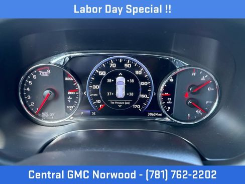 Certified 2023 GMC Acadia SLT w/ Elevation Edition AWD/4WD image 16
