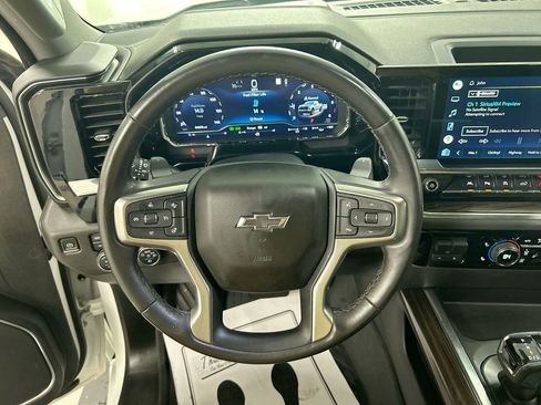 Used 2022 Chevrolet Silverado 1500 LT Trail Boss w/ LT Trail Boss Premium Package image 4