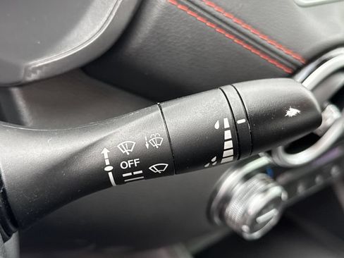 Used 2025 Nissan Sentra SR FWD image 14
