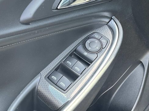 Used 2019 Chevrolet Malibu LT w/ Leather Package FWD image 23
