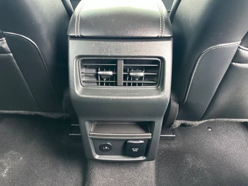 Certified 2023 Ford Edge Titanium AWD/4WD image 32