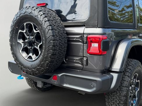 Used 2022 Jeep Wrangler Unlimited Rubicon 4xe w/ Cold Weather Group AWD/4WD image 10