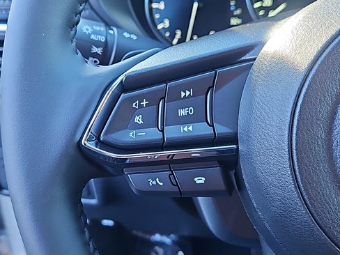 New 2025 MAZDA CX-5 AWD 2.5 S w/ Premium Plus Pkg image 16