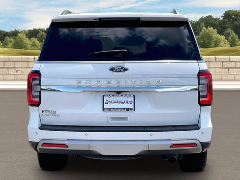 Used 2022 Ford Expedition Limited RWD image 4