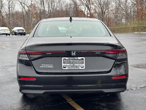 Certified 2025 Honda Accord SE image 5