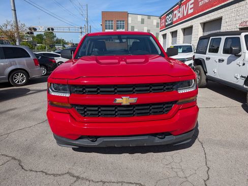 Used 2017 Chevrolet Silverado 1500 Custom w/ Custom Convenience Package RWD image 4