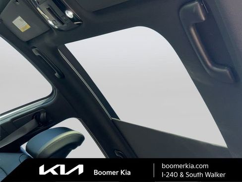 Certified 2024 Kia Sportage X-Line w/ X-Line Premium Package image 18